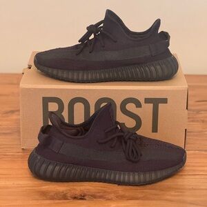 Yeezy 350 V2 Black Onyx